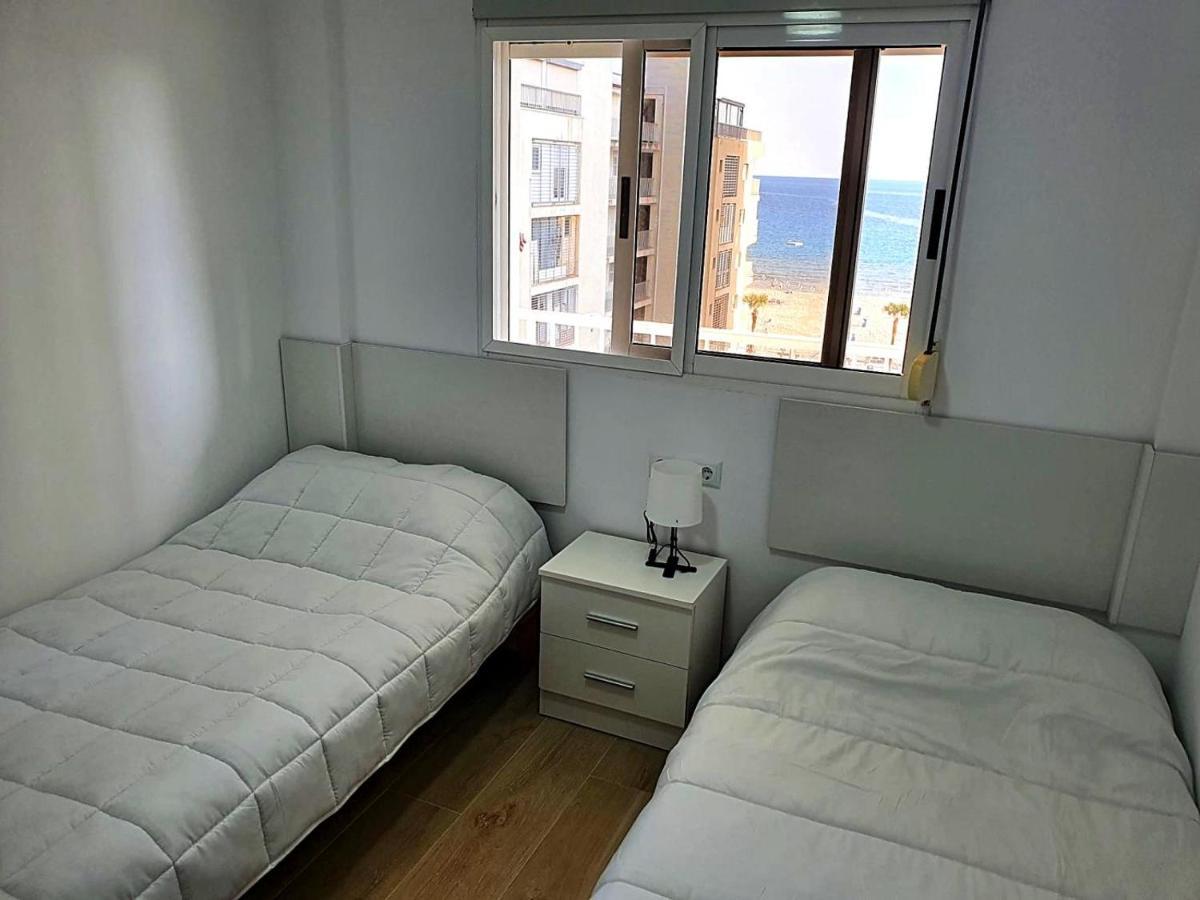 First Line Apartment With 3 Bedrooms And Seaviews 貝尼多姆 外观 照片