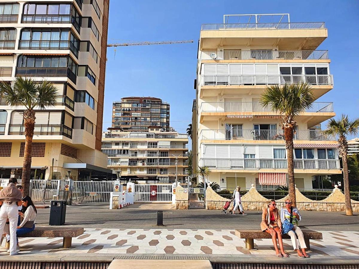 First Line Apartment With 3 Bedrooms And Seaviews 貝尼多姆 外观 照片